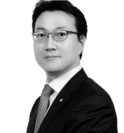 CJ푸드빌 대표이사에 내정된 이건일 CJ프레시웨이 대표는 CJ제일제당 공채 출신으로 CJ푸드빌 투썸본부장, CJ제일제당 CJ Foods USA 대표, CJ주식회사 사업관리1실장 등을 역임했다. /CJ그룹