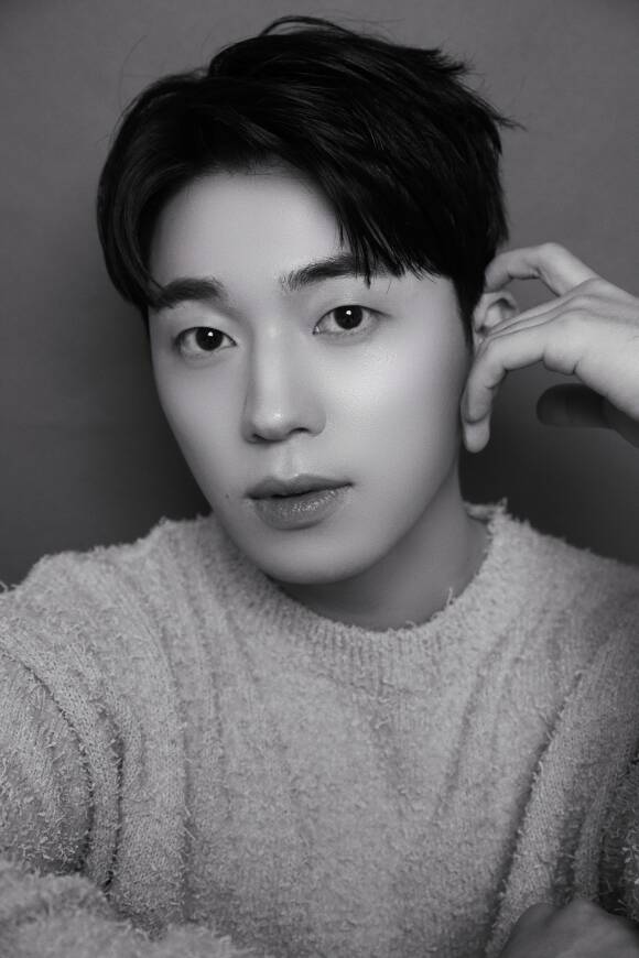 그룹 틴탑 멤버이자 배우로도 활동 중인 창조(최종현)가 PA엔터와 전속계약을 체결하며 본격적인 솔로 활동을 시작한다. /PA엔터테인먼트