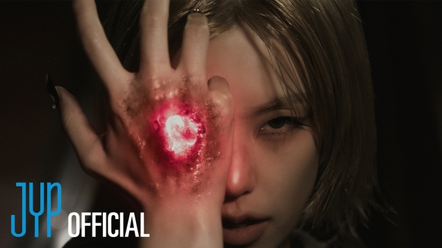 그룹 ITZY는 11월 10일 오후 6시 새 미니 앨범 TUNNEL VISION과 동명 타이틀곡을 발표하고 컴백한다./JYP엔터테인먼트