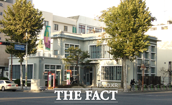 대전시립미술관은 오는 21일부터 12월 14일까지 대전창작센터 특별기획전 대종로 470 : 정면, 입면, 배면을 개최한다. 사진은 대전창작센터 전경. /대전시