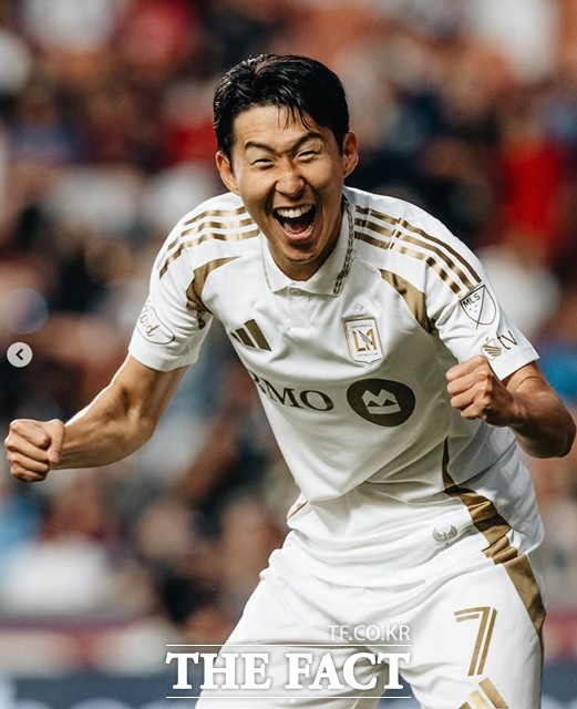 LAFC의 손흥민이 19일 콜로라도 라피즈와 2025 MLS 원정 최종전에서 미국 진출 9호골을 터뜨렸다./LAFC