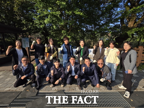 대청호 상수원관리지역 탄소중립 공동체 환경캠페인 행사 모습. /대전 동구