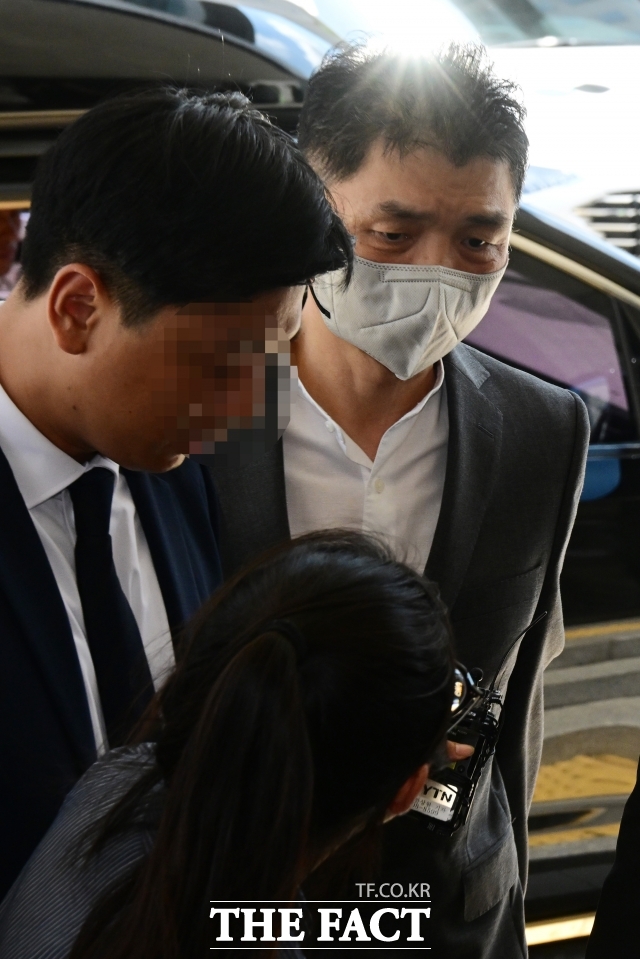 서울남부지법 형사합의15부(양환승 부장판사)는 21DLF 오전 11시 김 창업자와 배재현 전 카카오 투자총괄 대표, 홍은택 전 카카오 대표, 강호중 카카오 투자전략실장 등의 자본시장과 금융투자업에 관한 법률(자본시장법) 위반 혐의 1심 선고기일 연다./ 더팩트DB