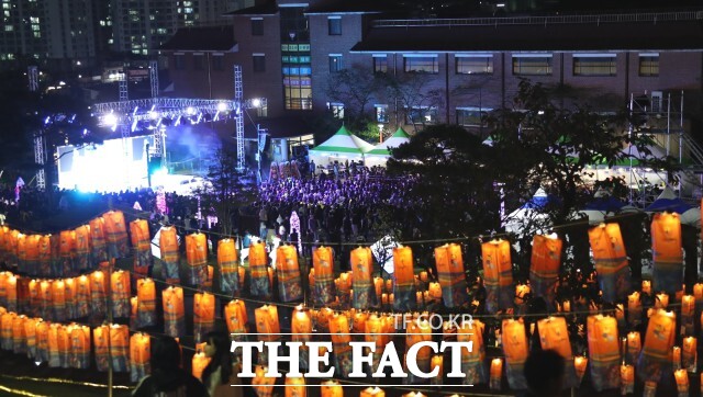 현존 최고(最古)의 백제가요 ‘정읍사’를 기리는 제36회 정읍사 문화제가 오는 25일과 26일 이틀간 정읍사문화공원 일원에서 화려하게 펼쳐진다. /정읍시