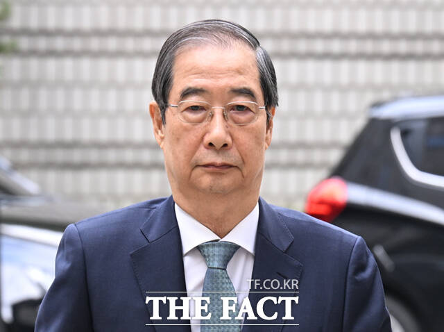 한덕수 전 국무총리가 20일 서울 서초구 서울중앙지방법원에서 열린 내란 우두머리 방조 혐의 3차 재판에 출석하고 있다. /이새롬 기자