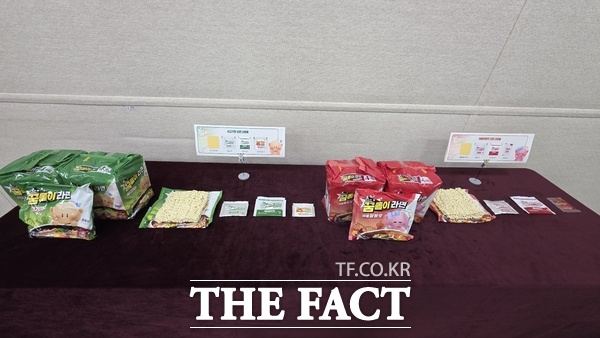 꿈돌이 라면 구성품 모습 /정예준 기자