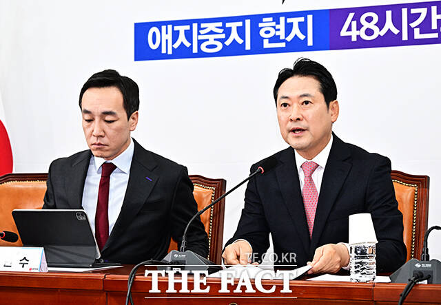 국민의힘 스스로 위헌정당 해산 위기를 자초했다는 비판이 제기된다. 사진은 장동혁 국민의힘 대표가 20일 오전 서울 여의도 국회에서 열린 최고위원회의에 참석해 모두발언을 하고 있는 모습. /배정한 기자