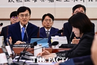  법사위 국감 출석한 오민석 서울중앙지방법원장 [포토]