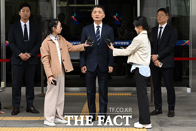 '주가조작 혐의' 김범수 1심 무죄…사법 족쇄 푼 카카오.