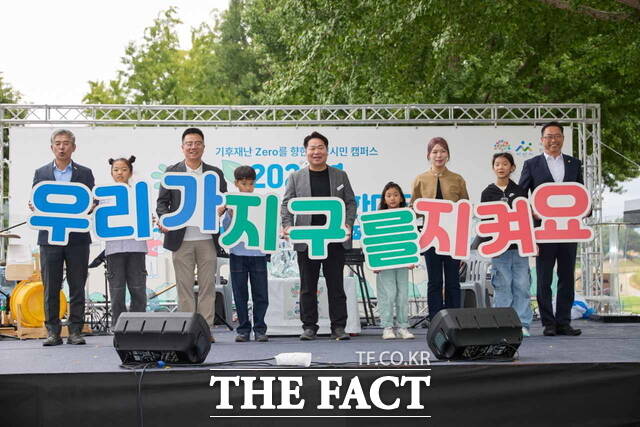 2025년 아산시 환경교육 한마당이 17~18일 곡교천 은행나무길에서 열렸다. /아산시