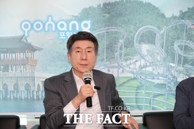 21일 포항시청에서 기자간담회를 가진 이강덕 시장. / 포항시