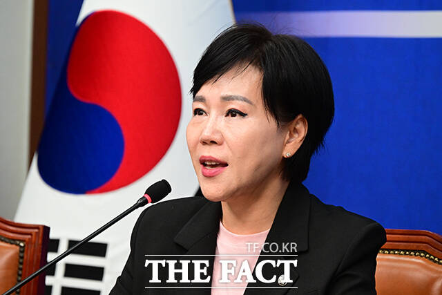 민주당 소속 전현희 국회 법제사법위원은 22일 오전 국회에서 열린 2025년도 법사위 국정감사 기자간담회에서 사상 초유의 대법원 대선 개입 의혹을 규명하고 그 책임을 묻기 위해 동분서주하고 있다고 밝혔다. /남윤호 기자