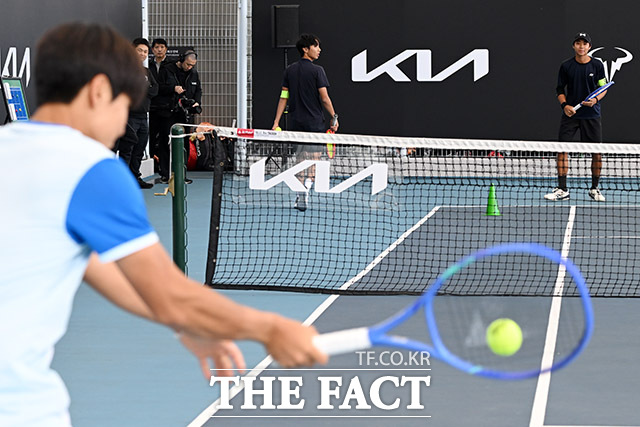 한국 테니스 유망주 만난 라파 나달 아카데미.