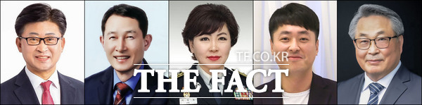 한남대학교가 22일 2025 자랑스러운 한남인상을 선정해 발표했다. 왼쪽부터 최충규 대덕구청장, 윤성원 증경회장, 이오숙 소방본부장, 신석우 보도국장, 김회연 대표. /한남대학교