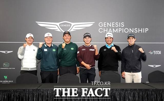 22일 가진 제네시스챔피언십 공식 기자회견을 마친 선수들이 선전을 다짐하며 화이팅을 외치고 있댜. 왼쪽부터 최승빈, 임성재, 안병훈, 옥태훈, 마쓰야마 히데키, 나카지마 케이타./KPGA