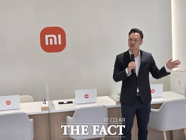 22일 서울 용산구 샤오미 익스클루시브 서비스센터 서울역점에서 열린 기자간담회 현장에서 조니 우 샤오미코리아 사장이 취재진 질문에 답하고 있다. /용산=우지수 기자