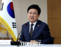  어린이집 단체 만난 최교진 