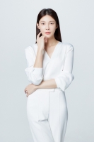  차예련, HB엔터와 재계약…