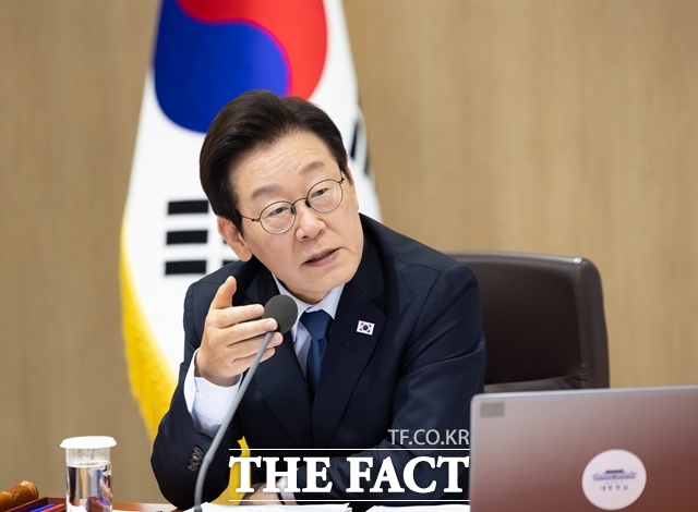 이재명 대통령은 23일 오후 스캠, 마약, 사이버도박 관련 초국가범죄 대응 관계장관 회의를 주재한다. 이 대통령이 21일 오후 용산 대통령실에서 주재한 제46회 국무회의에서 발언하고 있다. /대통령실