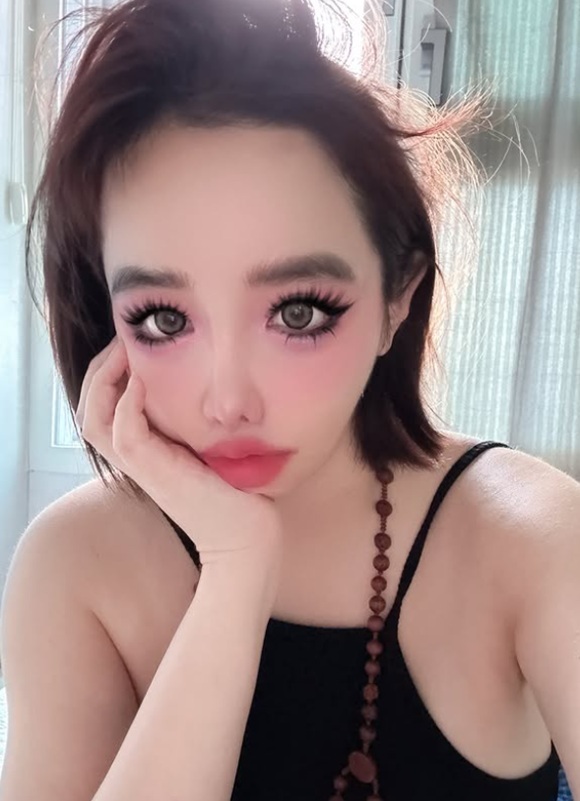 소속사 디네이션 엔터테인먼트가 23일 그룹 2NE1(투애니원) 박봄이 자신의 소셜 미디어에 양현석 YG엔터테인먼트 총괄 프로듀서를 향한 고소장을 올려 논란이 발생한 것에 대해 입장을 밝혔다. /인스타그램 캡처