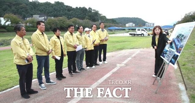 정읍시의회는 제307회 임시회 기간 중 21일부터 22일까지 위원회별로 하반기 주요사업장 현장방문을 실시해 추진상황을 점검했다. /정읍시의회