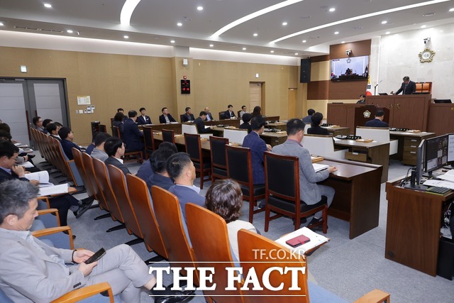 서천군의회가 제335회 임시회를 진행하고 있다. /서천군의회