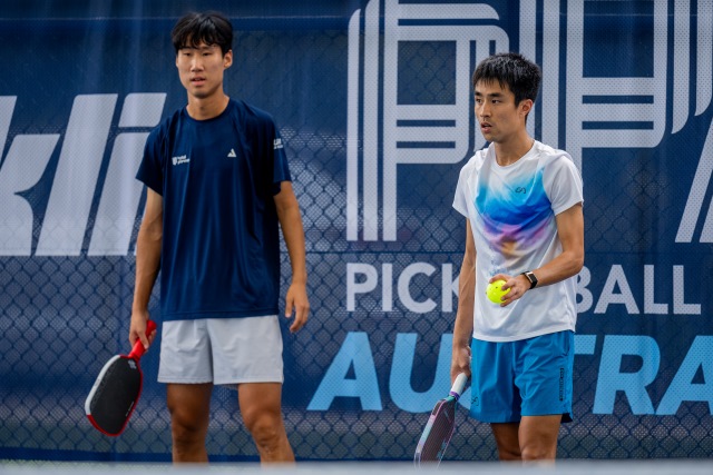 김응권과 파트너 잭 웡(오른쪽)의 경기모습. 이 복식조는 확고부동의 아시아 1위를 유지하고 있으며 전체 PPA에서는 14위권이다. / 김응권 선수 제공