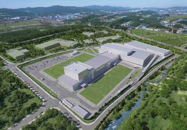 오리온은 충청북도 진천군 테크노폴리스 산업단지에서 오리온 진천통합센터 착공식을 가졌다. /오리온