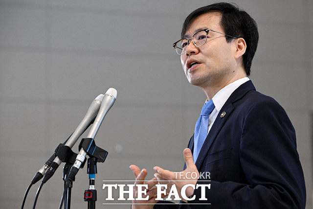 여한구 산업통상부 통상교섭본부장이 23일 서울에서 아나벨 곤잘레스(Anabel GONZÁLEZ) 미주개발은행(IDB) 부총재와 면담하고 글로벌 통상환경에 대한 의견을 나누고 한·중남미 간 무역·투자 협력 확대 방안 등을 논의했다. /더팩트 DB