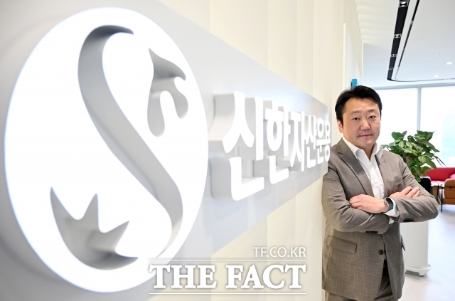 김정현 신한자산운용 ETF사업총괄은 코스피가 버블이 아닌 구조적 리레이팅 국면에 진입했다며 단기 테마 추종이 아닌 리레이팅 국면에 대응하는 정교한 ETF를 만들겠다고 말했다. /임영무 기자