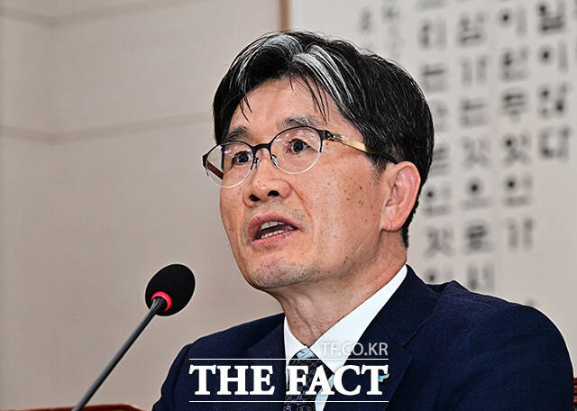 오동운 공수처장이 24일 오후 서울 여의도 국회 법제사법위원회에서 열린 고위공직자범죄수사처에 대한 국정감사에 출석해 질의를 듣고 있다. /국회=배정한 기자