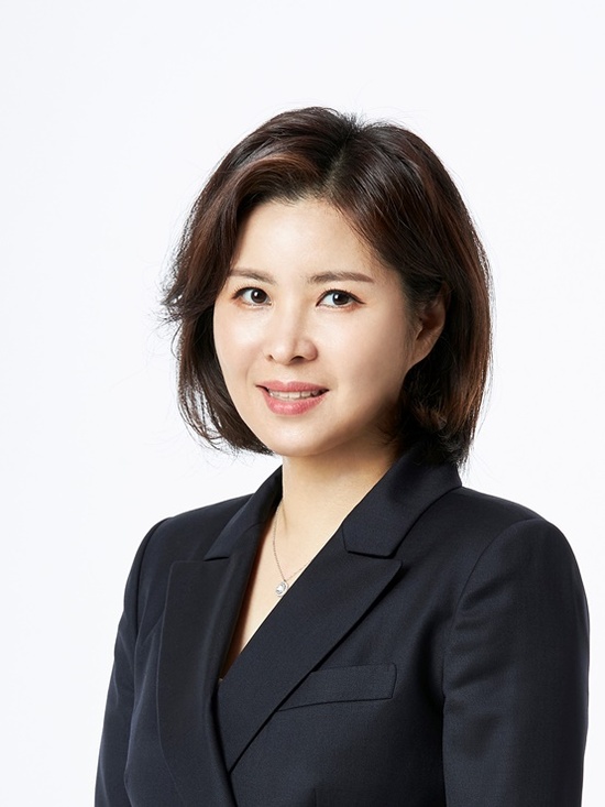 윤여원 콜마비앤에이치 대표(사진)가 콜마홀딩스 사내이사 후보에서 자진 사퇴했다. /콜마비앤에이치
