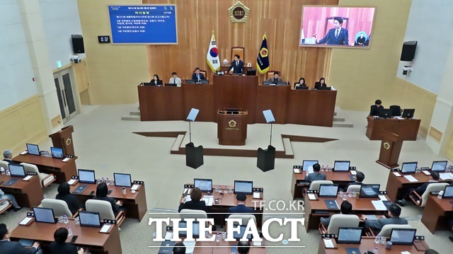 24일 세종시의회가 본회의장에서 제101회 임시회 제2차 본회의를 열고 있다. /김형중 기자