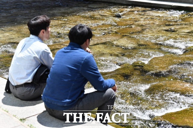 24일 이학영 의원이 노동부로부터 받은 자료에 따르면 지난해 노동법 위반 신고는 지난 2021년보다 27% 늘어난 48만6977건으로 집계됐다. 사진은 기사 내용과 무관함. /박헌우 기자