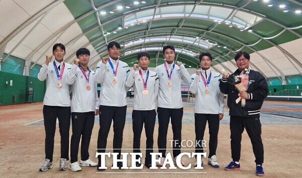 대전 동구 소프트테니스팀이 제106회 전국체육대회에서 단체전 3위를 차지했다. /대전 동구