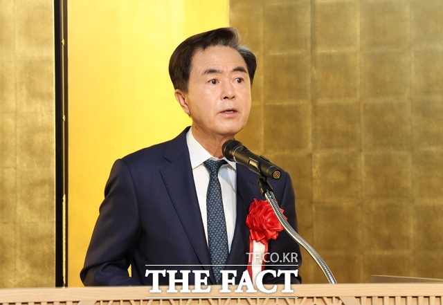 문화 교류 확대와 시장 개척을 위해 일본 출장길에 오른 김태흠 충남도지사가 23일 일본 나라현 JW 메리어트 나라호텔에서 열린 리셉션에 참석해 양국 공동 번영을 강조하고 있다. /충남도