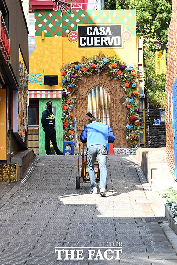 '이태원 참사 3주기' 한산한 이태원.