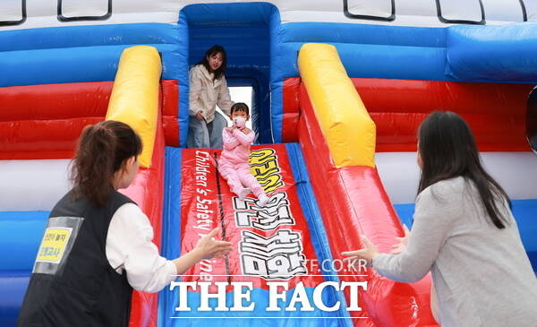25일 사이언스 대덕 종합 운동장에서 개최된 안전아 놀자 행사. /대전 유성구