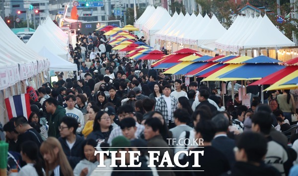 2025 대전 동구동락 축제 현장이 시민들로 가득찬 모습. /대전 동구