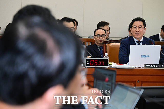 천하람 의원 질의에 답변하는 성창훈 사장.