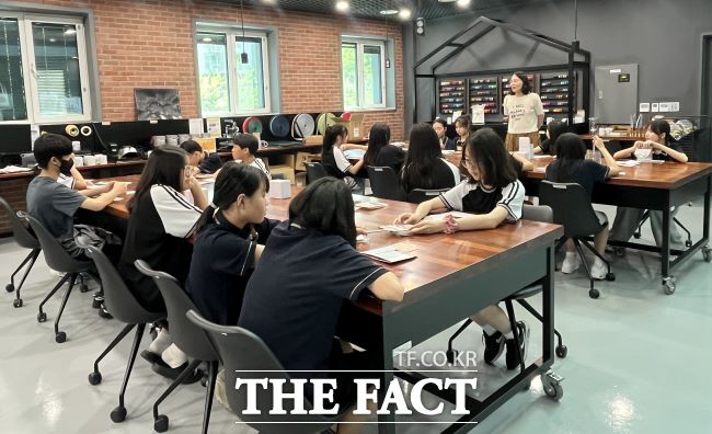 별빛공방 프로그램 진행 모습. /부천시