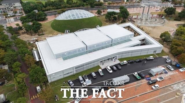 경주엑스포대공원 APEC 경제전시장. / 경주시