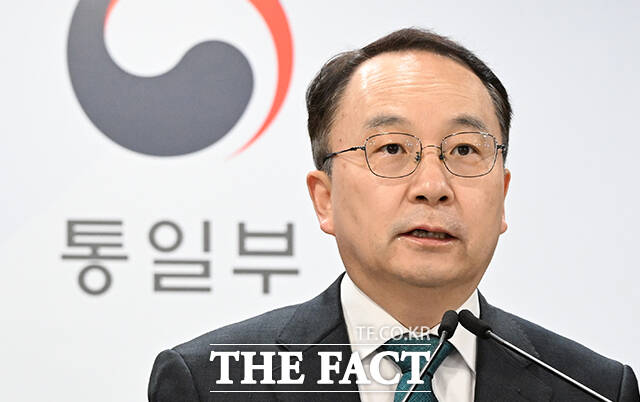 구병삼 통일부 대변인이 27일 오전 서울 종로구 정부서울청사에서 정례브리핑을 하고 있다. /임영무 기자