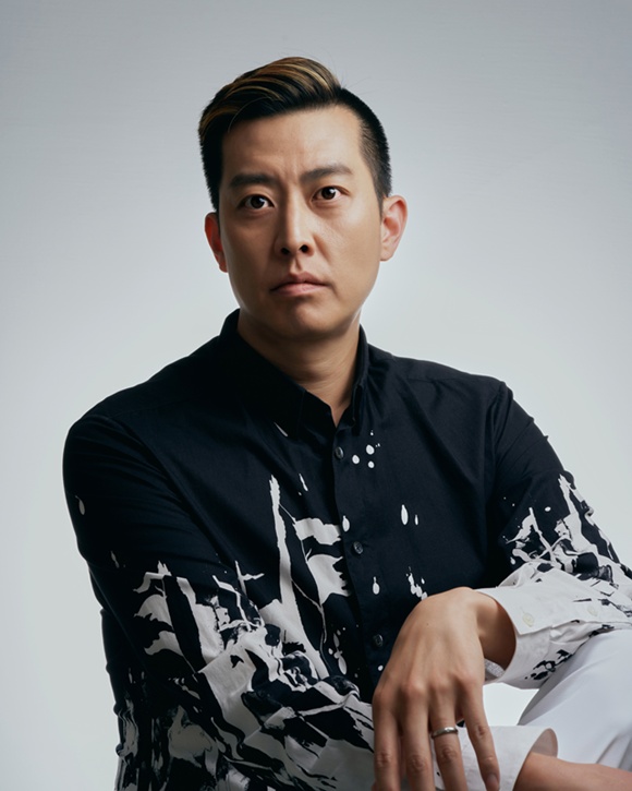 한국부동산개발협회가 박영하(사진) 크리에이티브 디렉터와 손잡고 CI를 리뉴얼한다. /한국부동산개발협회.