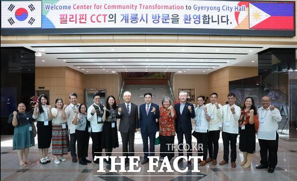 계룡시가 지난 24일 필리핀 CCT 방문단과 교류 간담회를 가졌다. /계룡시