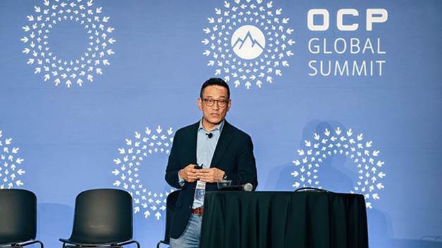 김천성 SK하이닉스 부사장이 지난 13~16일 미국 캘리포니아주 새너제이에서 열린 2025 OCP 글로벌 서밋에서 AIN 패밀리를 소개하고 있다. /SK하이닉스