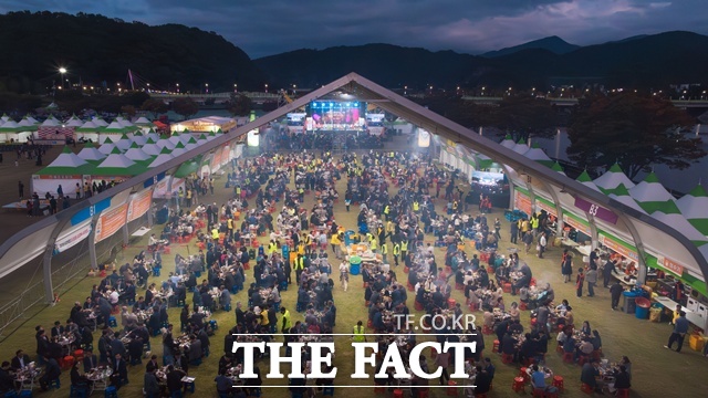 지난 24일부터 26일까지 합천군민체육공원 잔디광장에서 열린 합천황토한우축제장 모습 /합천군