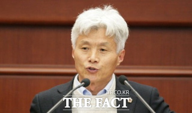 염영선 도의원은 지난 27일 지방소멸대응기금이 본래 취지인 인구정책적 기능을 상실하고 시설투자 중심으로 왜곡되고 있다며 사람 중심, 정착률 중심의 구조로 대전환해야 한다고 강하게 주문했다. /전북도의회