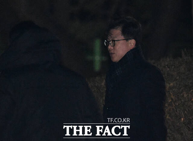 윤석열 대통령에 대한 체포영장 집행이 가시화된 1월 15일 오전 이재승 고위공직자범죄수사처 차장이 경기 과천시 고위공직자범죄수사처에 출근하고 있다. /과천=박헌우 기자