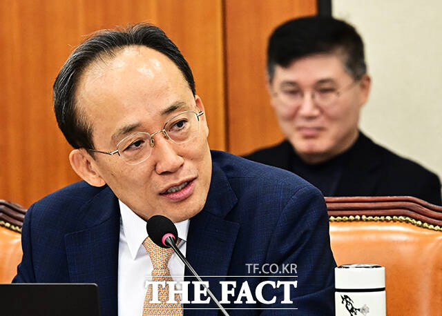 추경호 국민의힘 의원이 27일 오전 서울 여의도 국회 정무위원회에서 열린 금융위원회, 금융감독원 등에 대한 종합감사에 참석해 질의를 하고 있다. /국회=배정한 기자